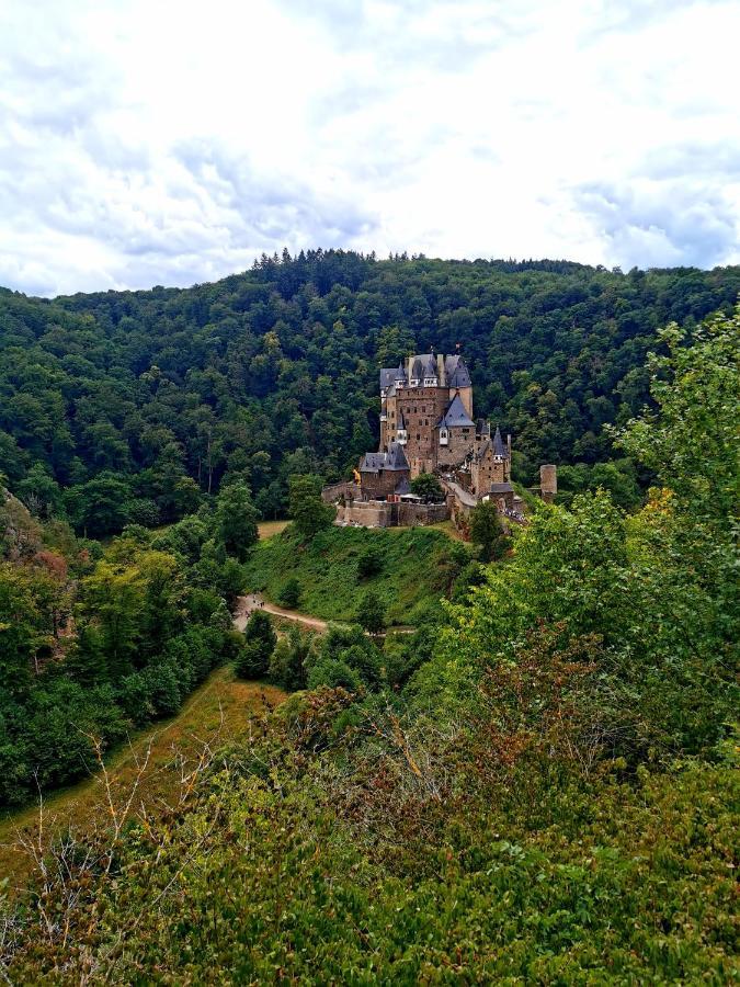 Auszeit Rhein-Mosel Apartman Waldesch Kültér fotó